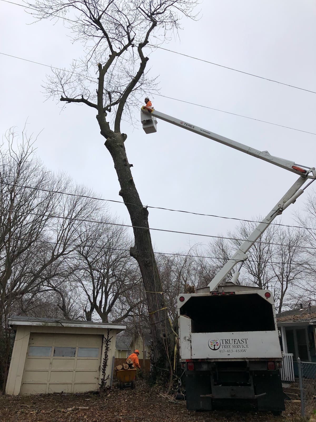 IMG_01041 bucket truck
