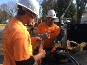 changing chainsaw blades